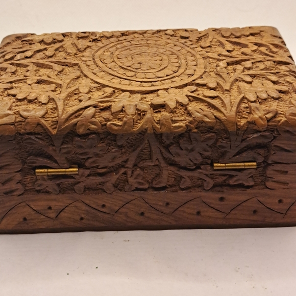 Vintage Indian hand carved wooden trinket box, jewellery box, Boho decor, ethnic - Picture 4 of 8